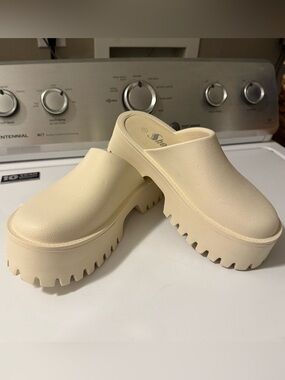 Rubber Mule Clogs